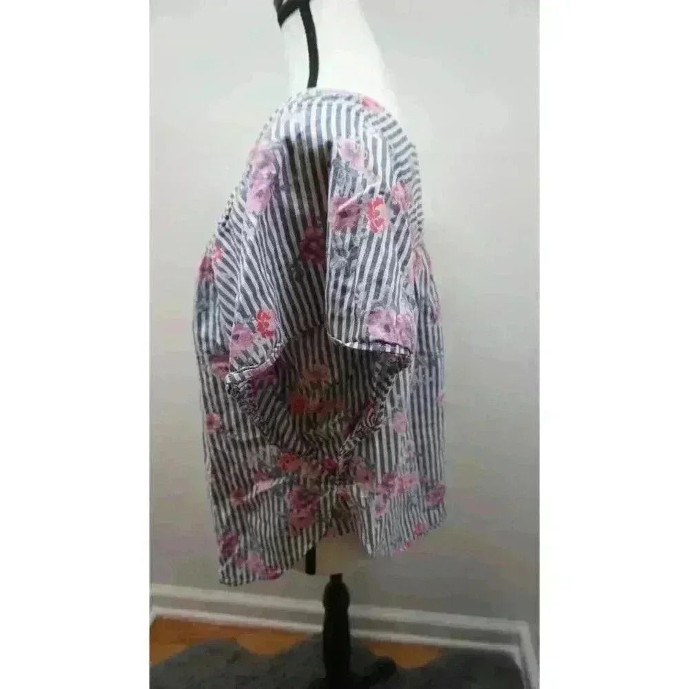 Time and Tru Women’s Striped Floral Blouse, Size M (8-10) - Picture 8 of 14